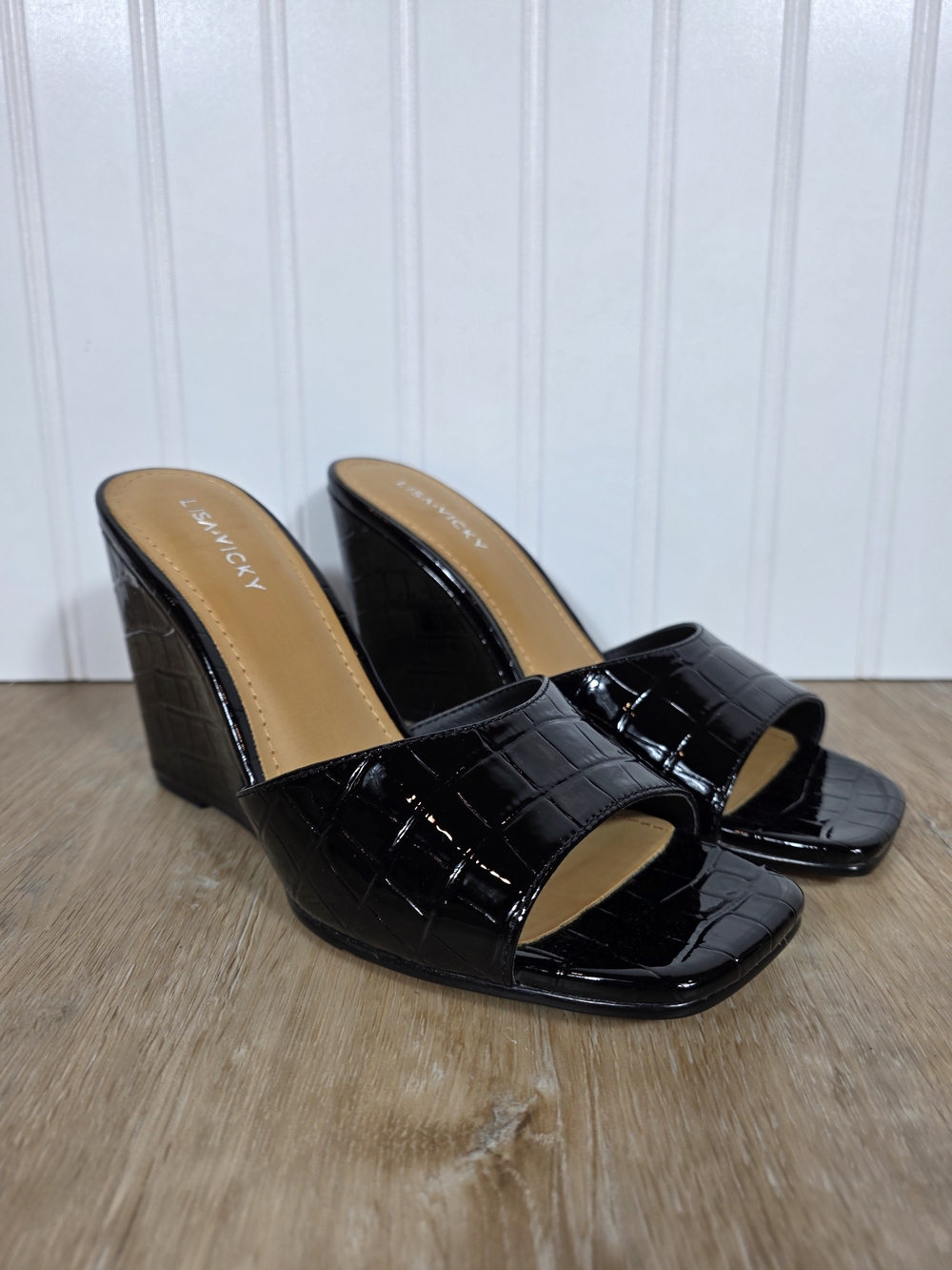 🆕️Lisa Vicky Black Croc-Embossed Wedge Sandals 8M